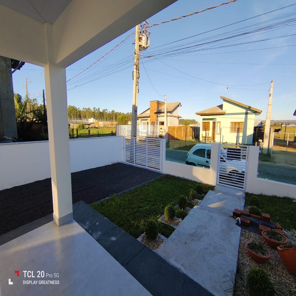 Casa com amplo terreno - Bairro Caverazinho