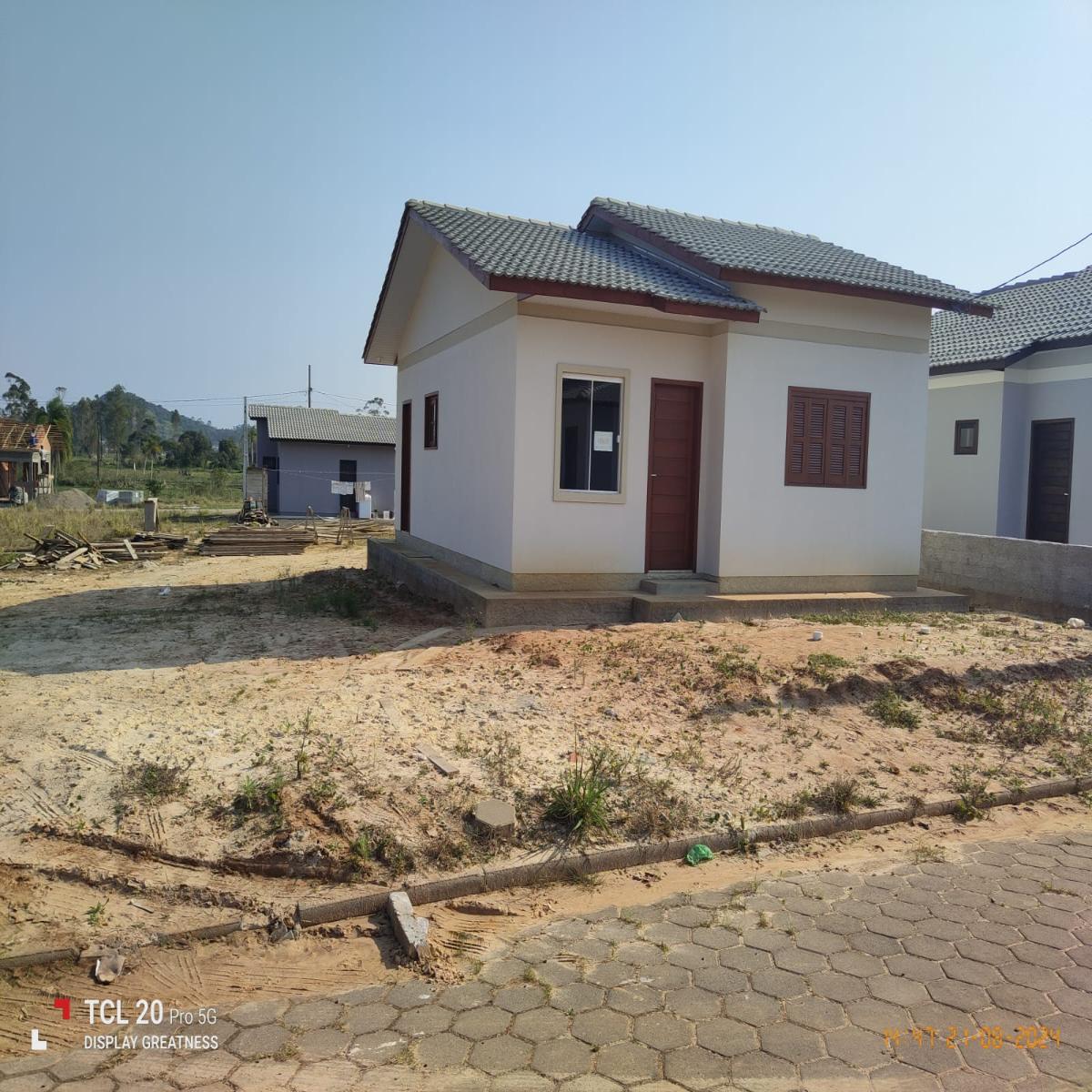 Casa com amplo terreno - Bairro Coloninha