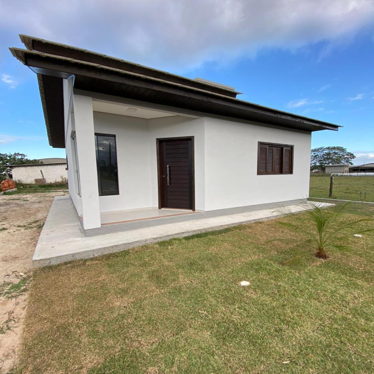 Casa nova com 50m2 - Bairro Santa Catarina