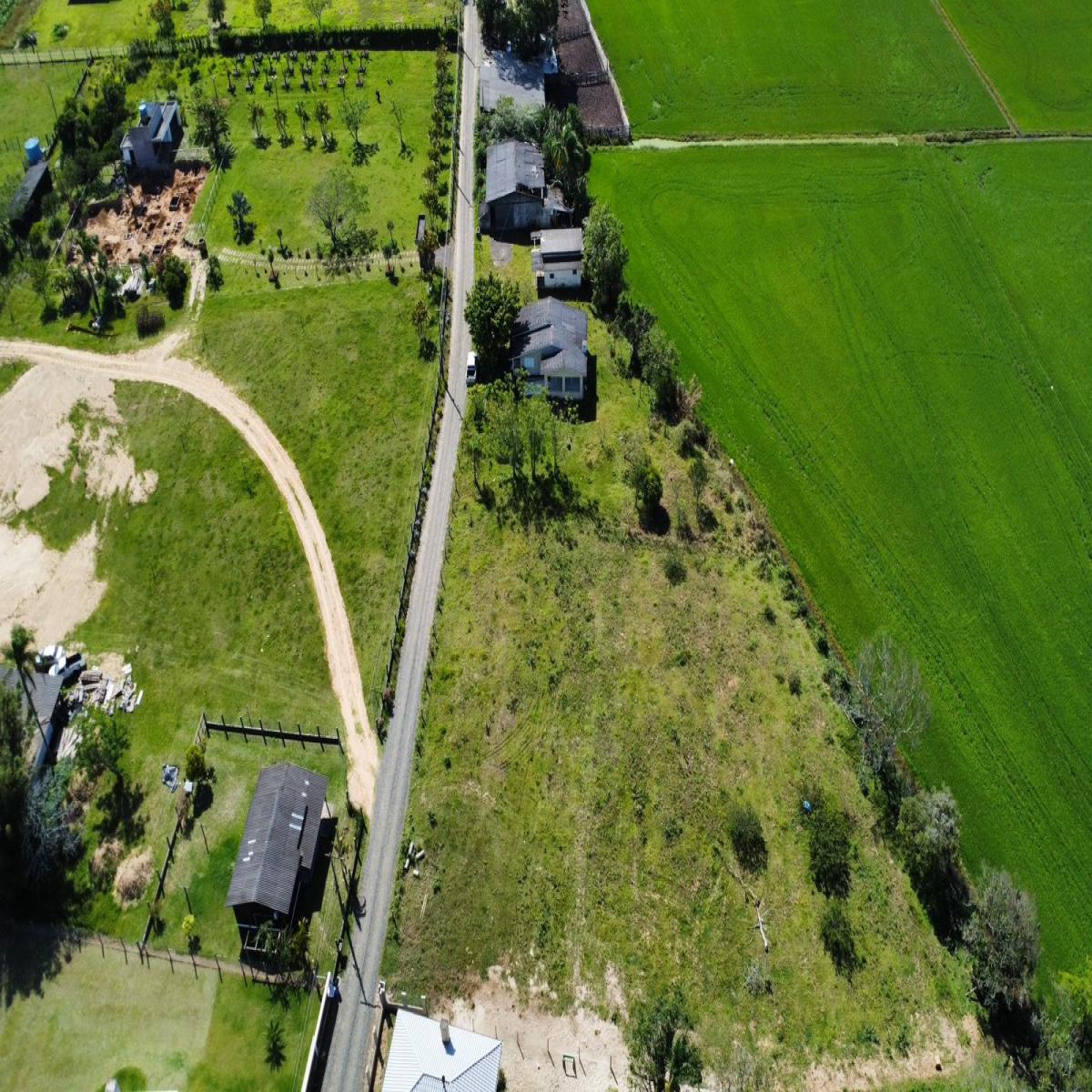 Chácara com 5.100m2 - Bairro Manhoso