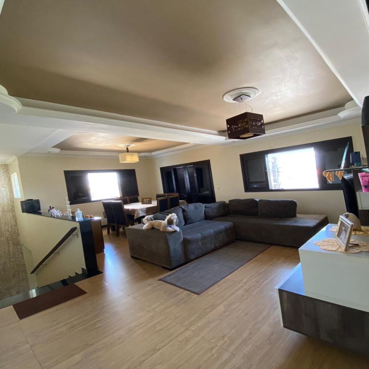 Sala comercial + apartamento - Bairro Urussanguinha