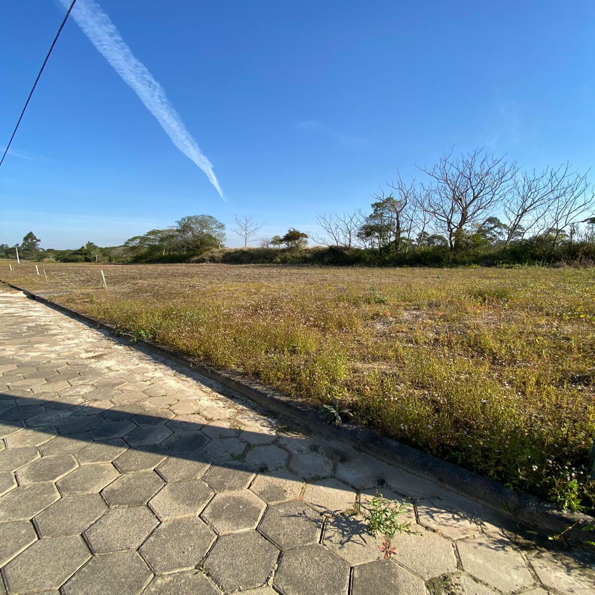 Terrenos na divisa com Maracajá